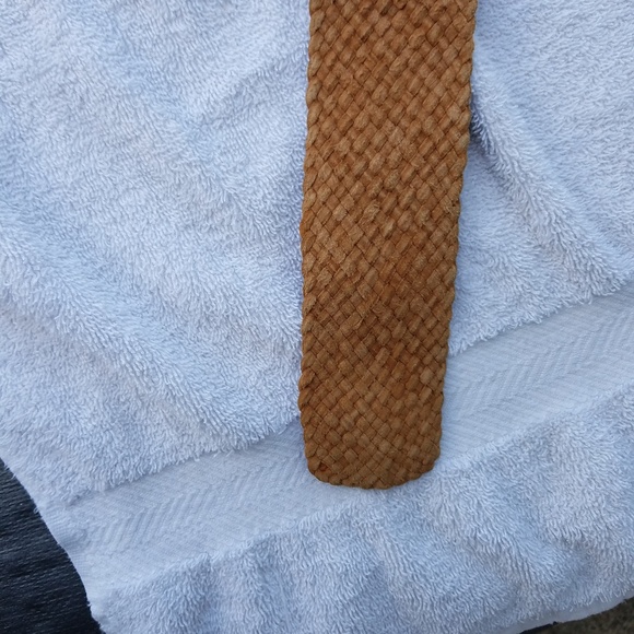 Liz Claiborne Brown Leather Women's Belt - Picture 5 of 8